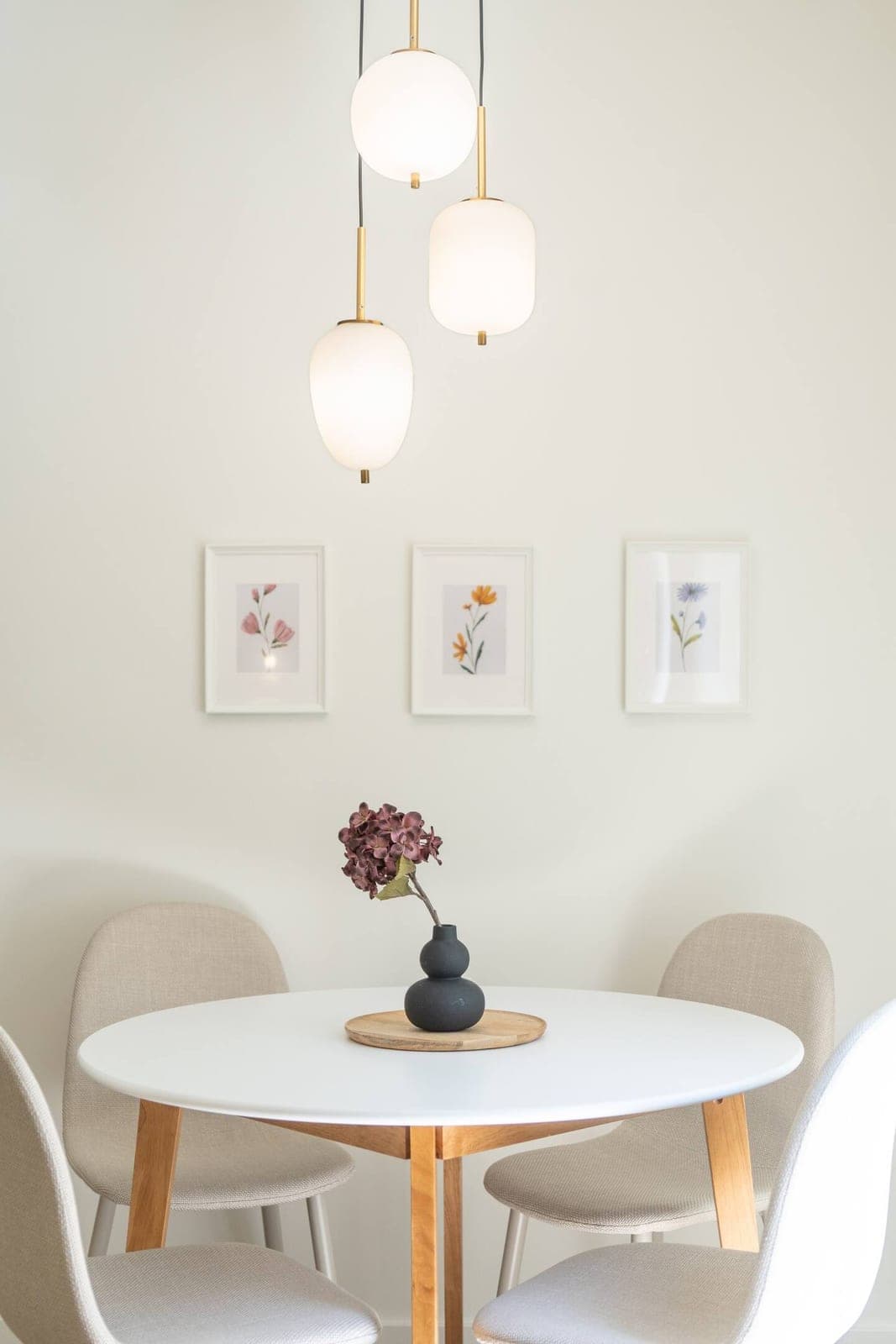 Dining nook with pendant lights
