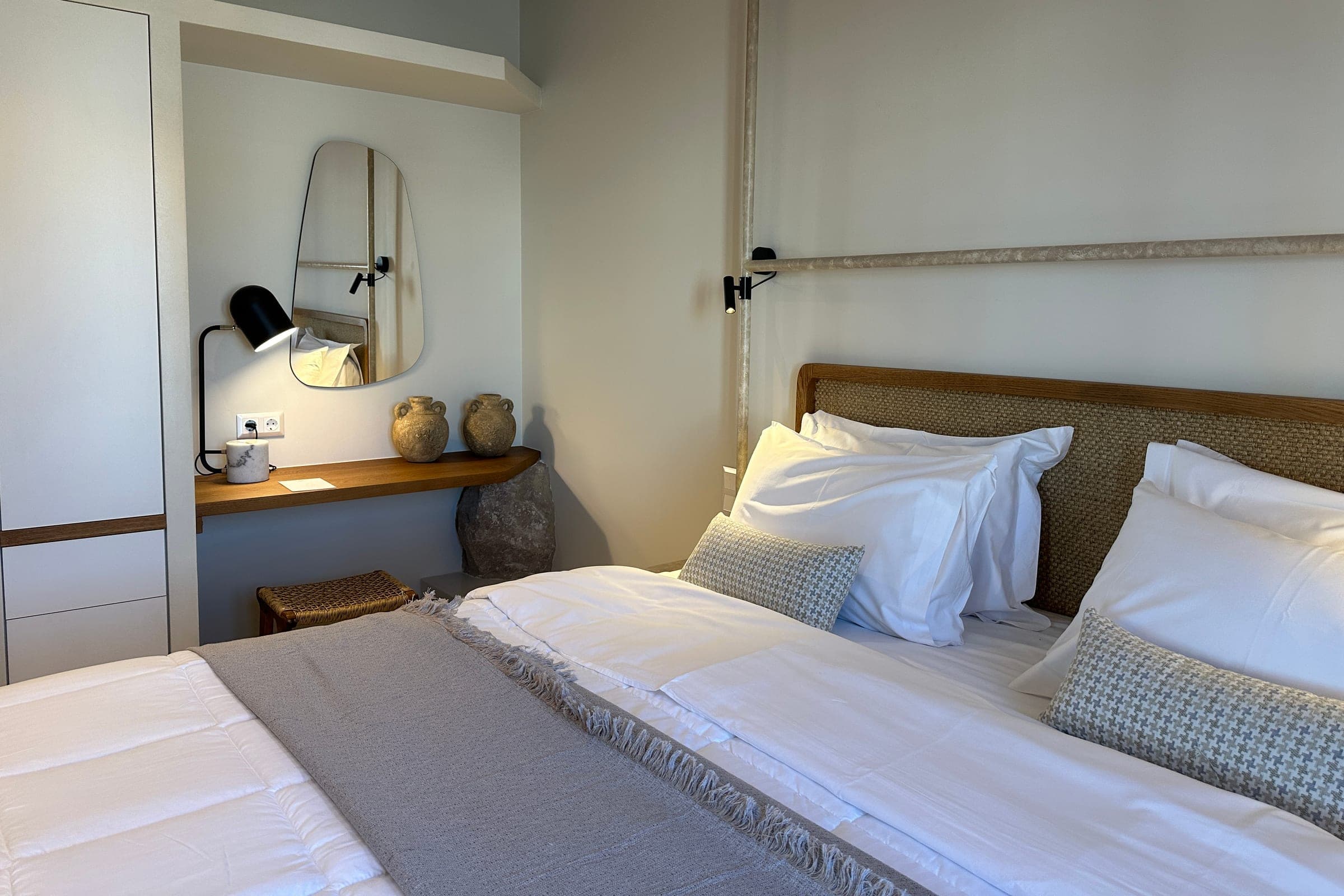 Bedroom with a view to the terrace